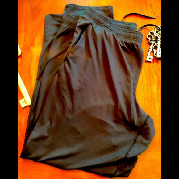 Workout pants - Picture 1 of 4